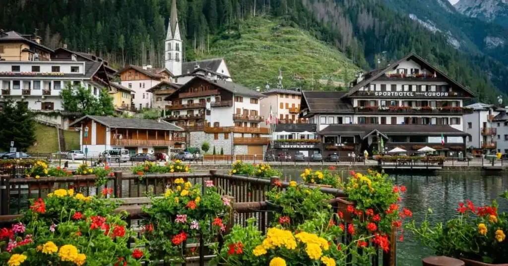 lifestyle royal lake village