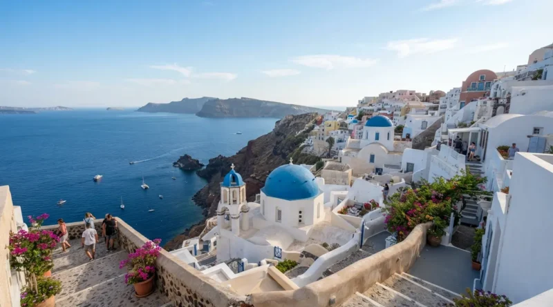 Best places to visit in October showing colorful fall foliage and coastal shoreline destinations