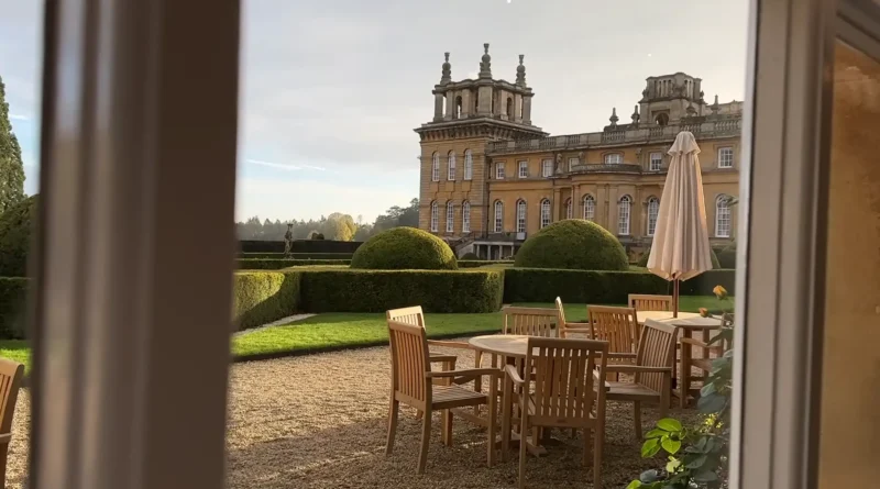 Things to do in Oxford England Radcliffe Camera and Bodleian Library