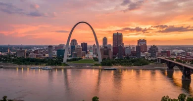 Gateway Arch and St Louis skyline as top attraction