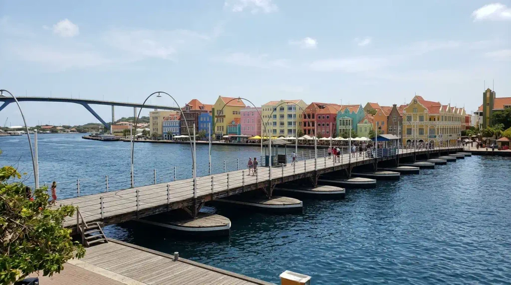 Queen Emma Bridge and Handelskade in Willemstad